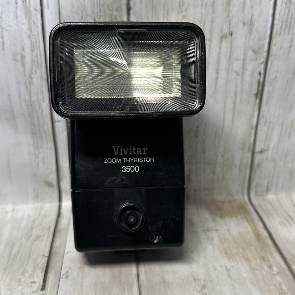 Vivitar Zoom Thyristor 3500 Shoe Mount Flash DM/O WORKS